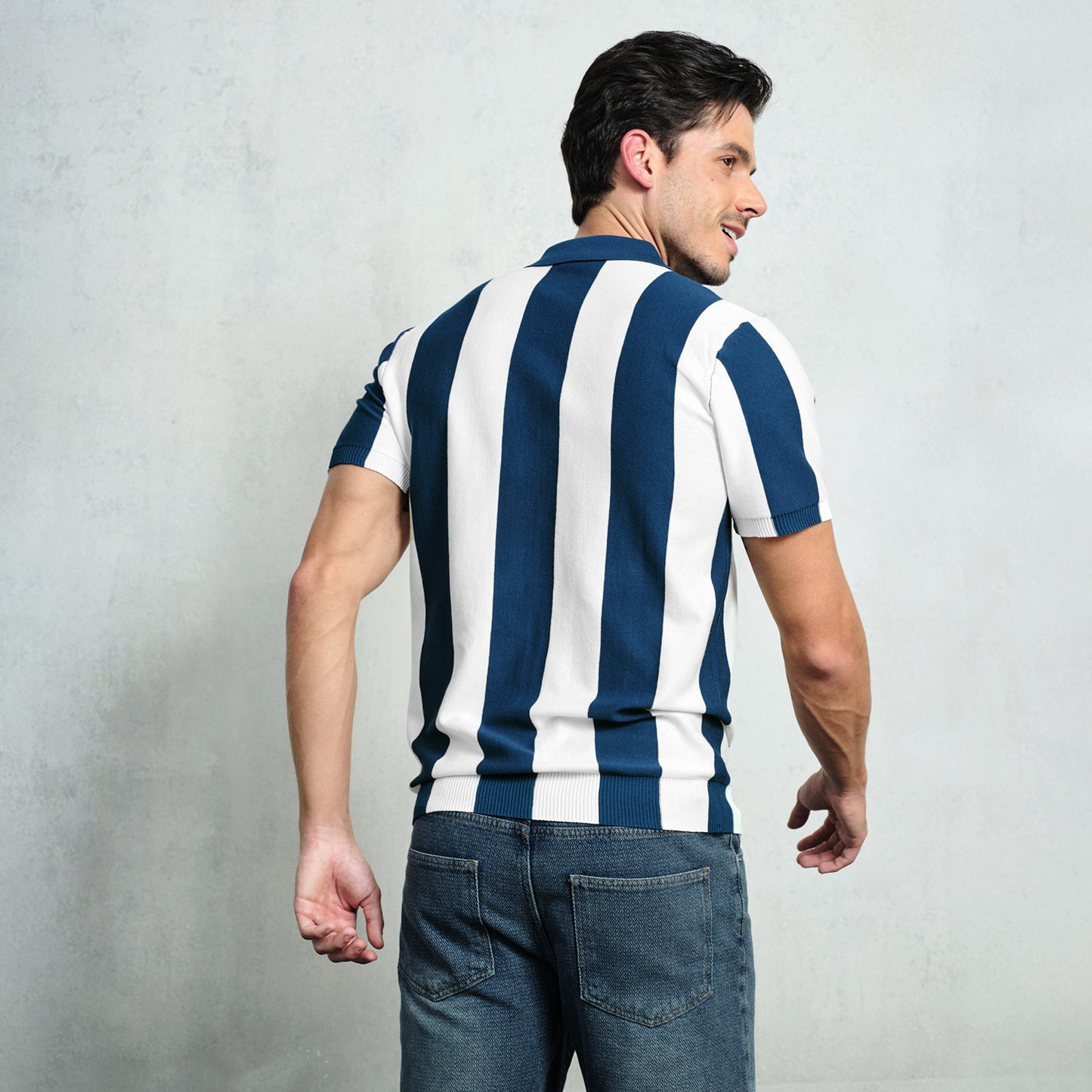 Vertical Stripe Quarter-Zip Polo - oukumen