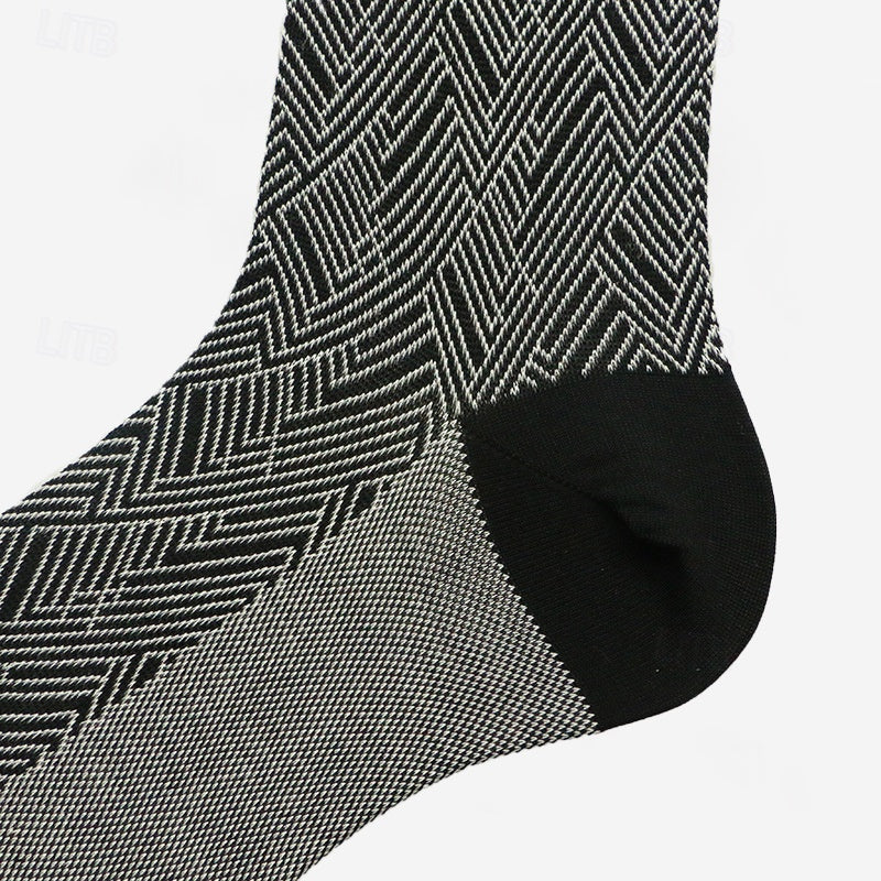 1 Pair Socks Black Color Plaid - oukumen