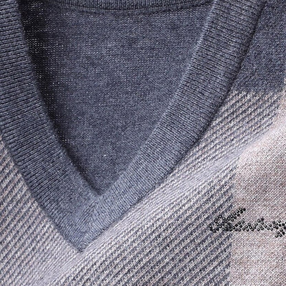 Classic Fit Wool Check Sweater Vest